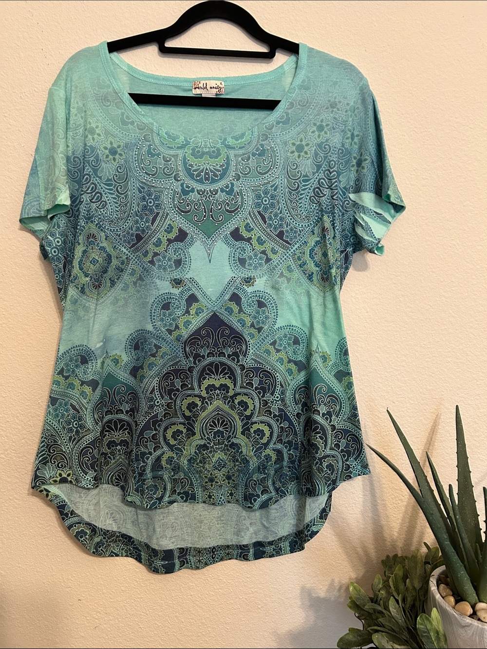 World Unity Blue Green Printed Short Sleeve Women's Top